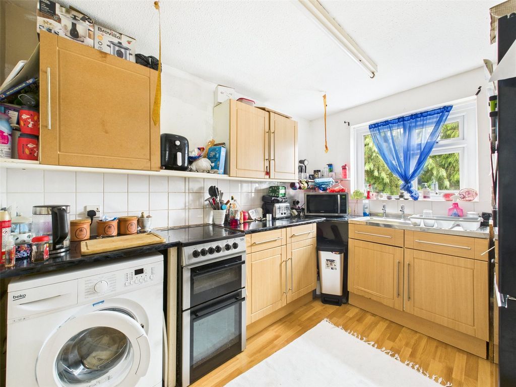 Property photo 3 of 8 Picture No. 02