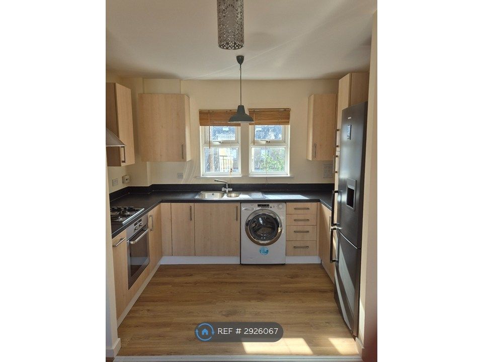 Property photo 1 of 11 Kitchen