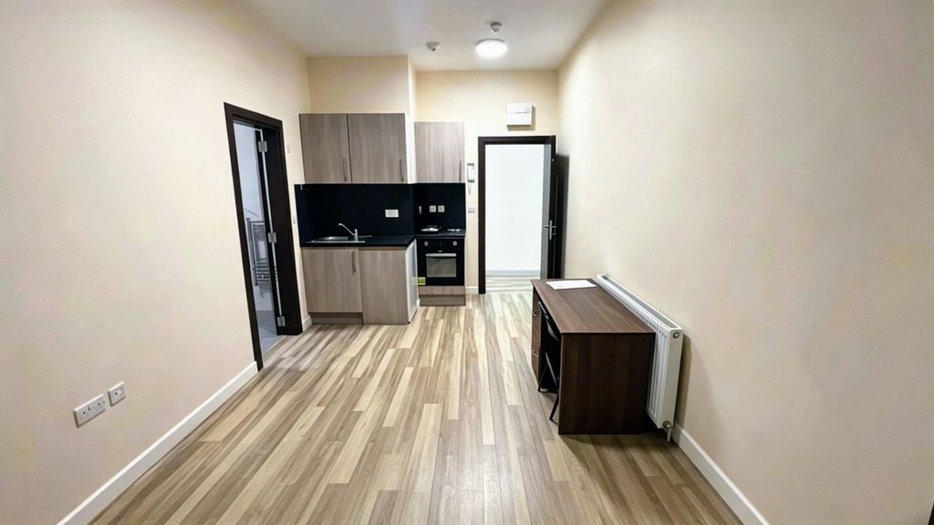 Property photo 1 of 3