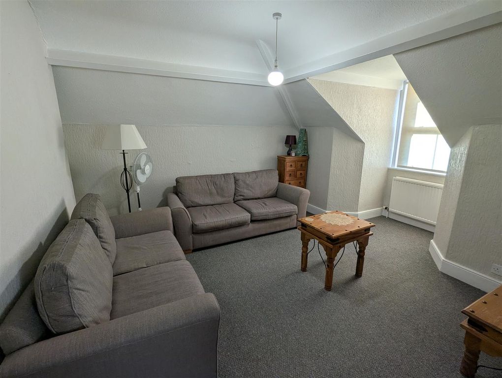 Property photo 2 of 9 Pxl_20251121_131948411.Jpg