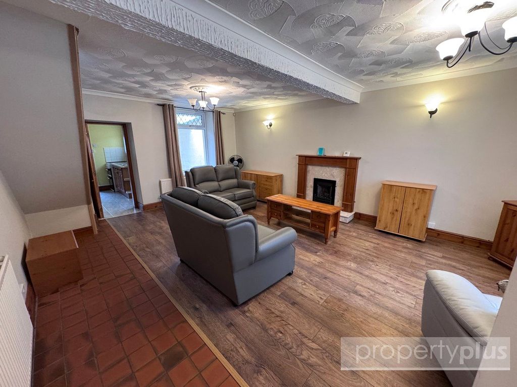 Property photo 1 of 14 Picture No. 04