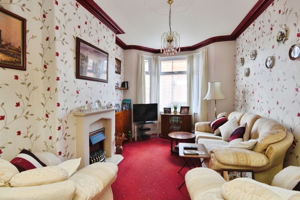 Property photo 2 of 17 Photo