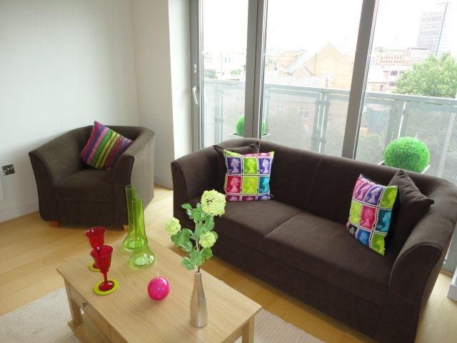 Property photo 2 of 12 Lounge.Jpg