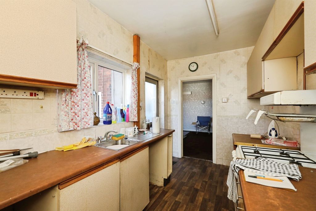 Property photo 3 of 9