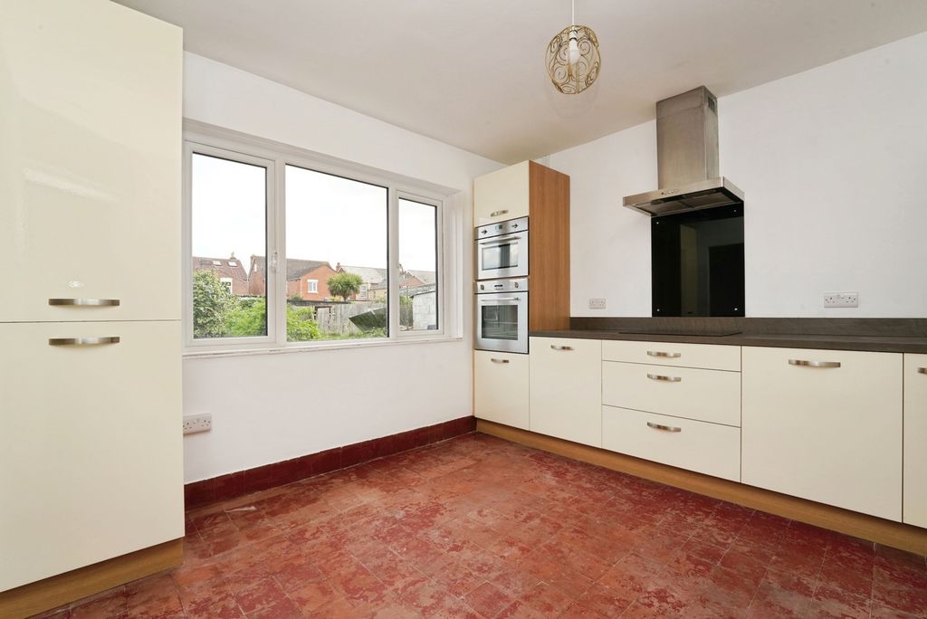 Property photo 3 of 17 Pbox-Img.Jpg