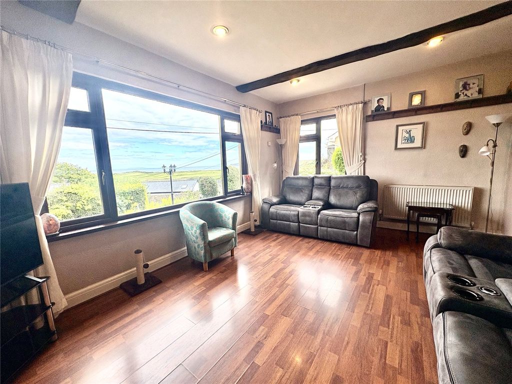 Property photo 2 of 18 Picture No. 20