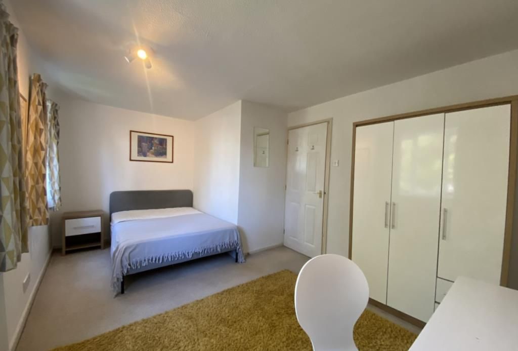 Property photo 3 of 9 Bedroom 4