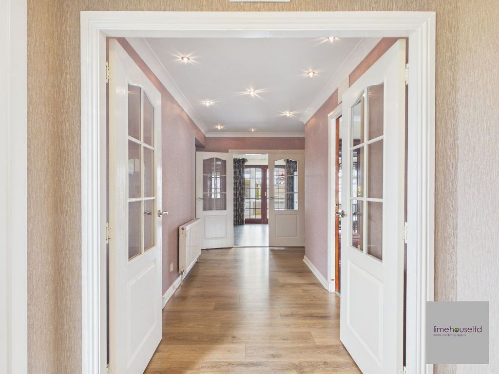 Property photo 3 of 32