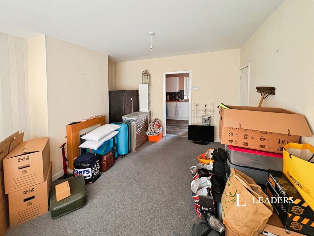 Property photo 2 of 12 Pbox-Img.Jpeg