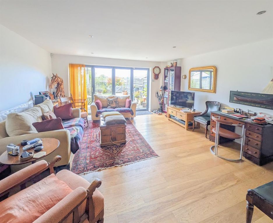 Property photo 2 of 19 19-Img-20251001-Wa0000.Jpg