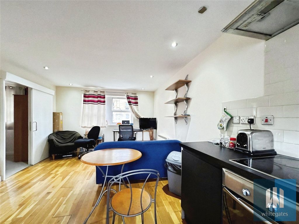 Property photo 3 of 9 Picture No. 04