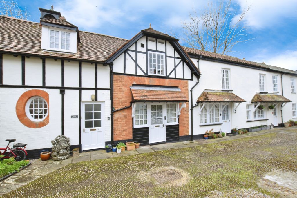 Property photo 1 of 6