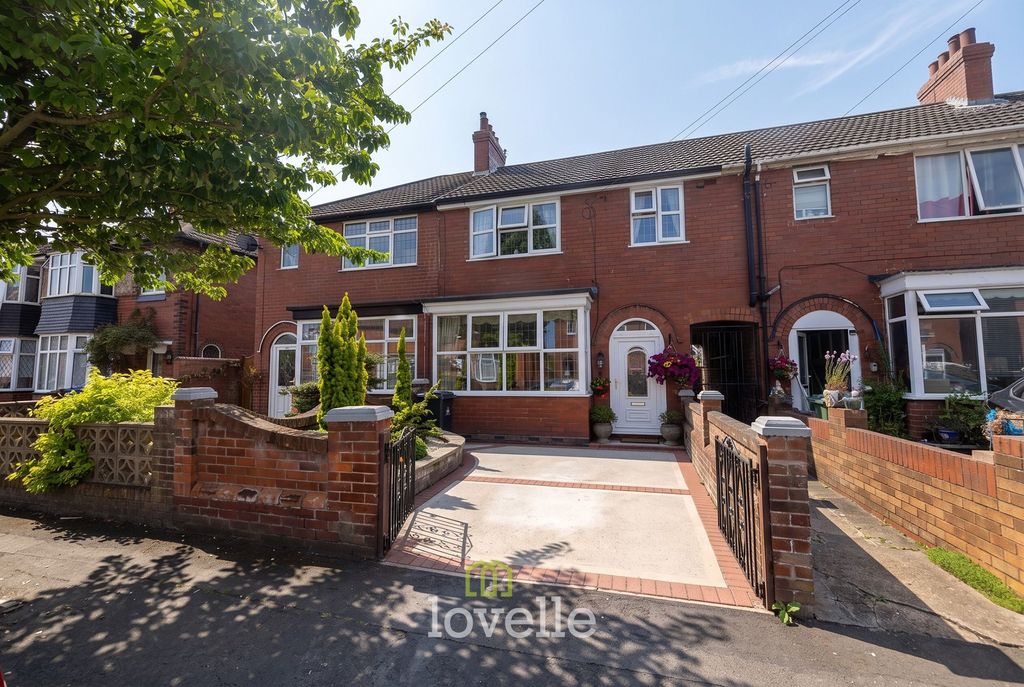 Property photo 1 of 24