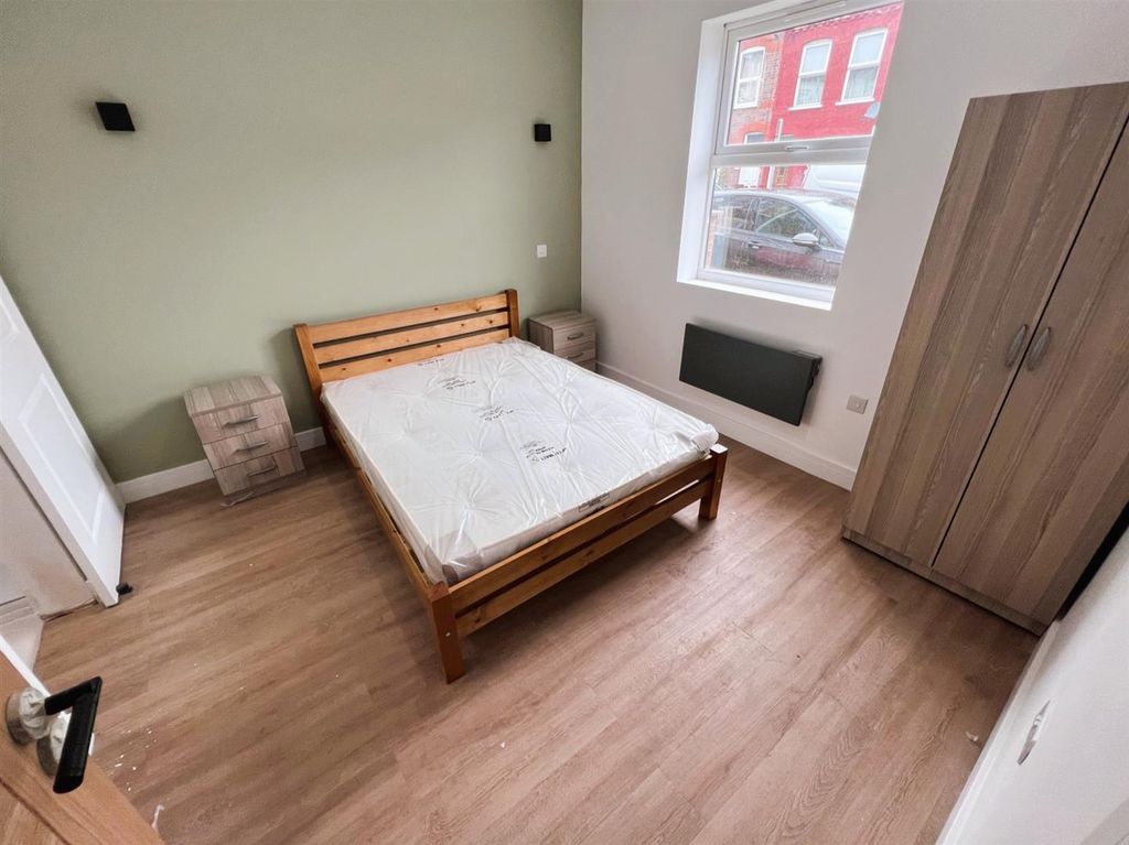 Property photo 3 of 12 P2.Jpg
