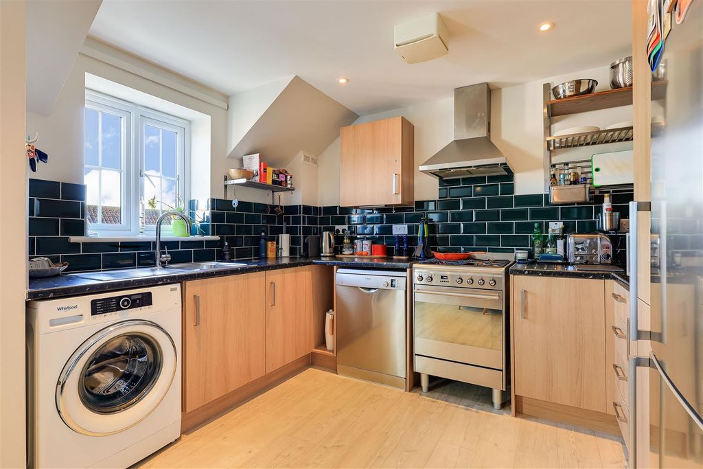 Property photo 3 of 13 Img (8).Jpg