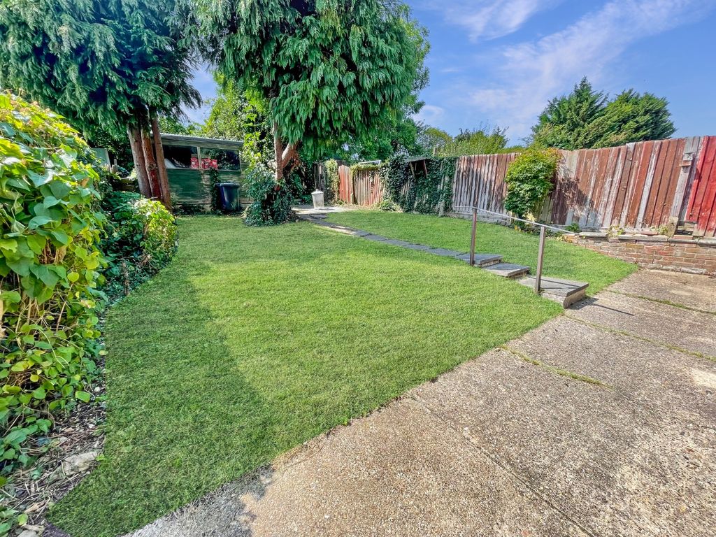 Property photo 2 of 12 4392151
