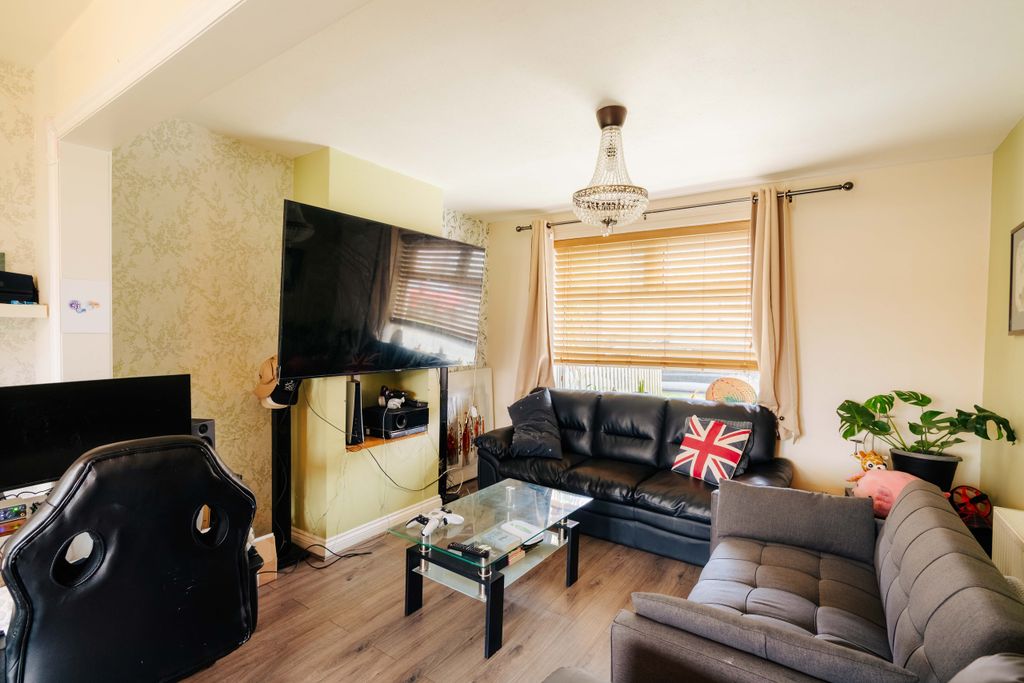 Property photo 3 of 23 2