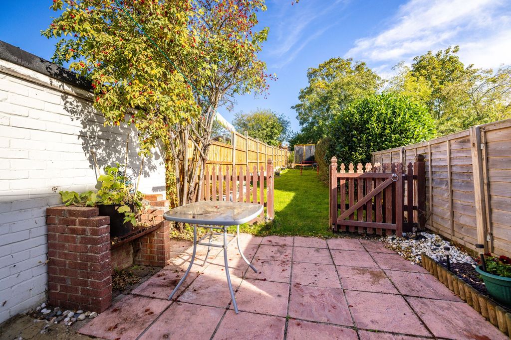 Property photo 3 of 11