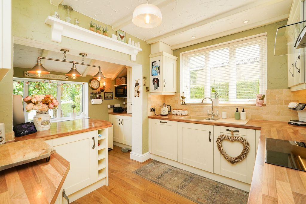 Property photo 1 of 38