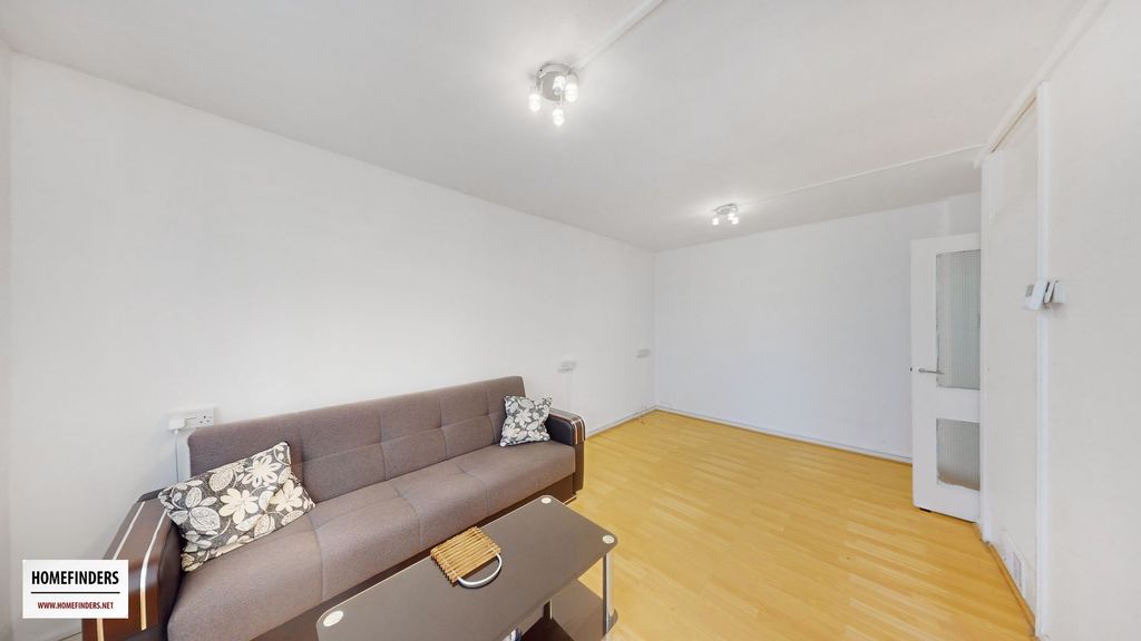 Property photo 2 of 8 Photo 8