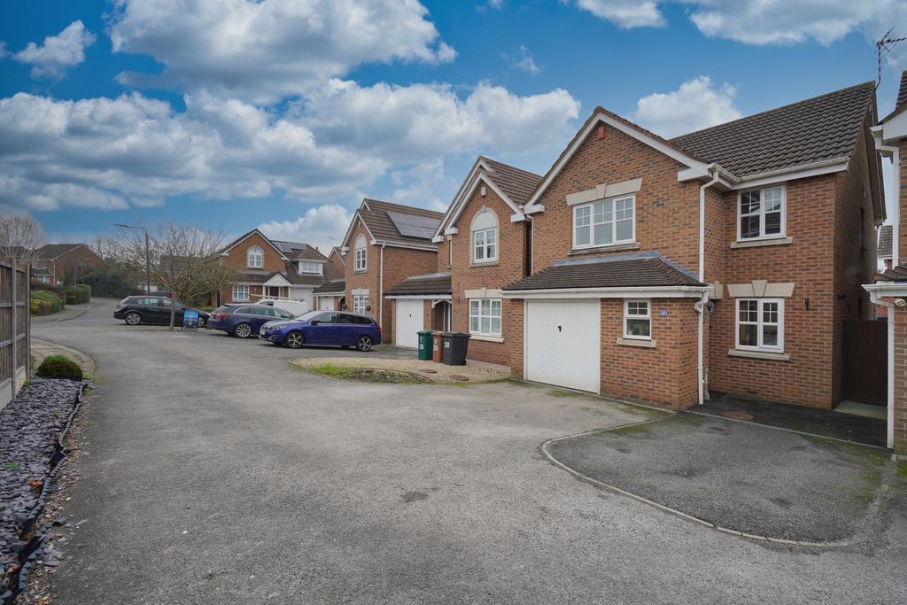 Property photo 1 of 39 Front Elevation Washford Road