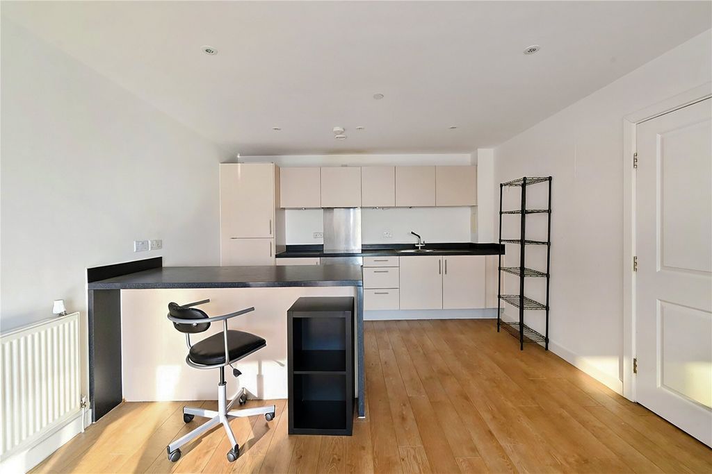 Property photo 3 of 12 Picture No. 11