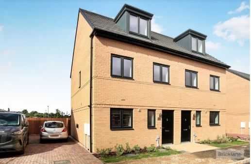 Property photo 1 of 10 Front