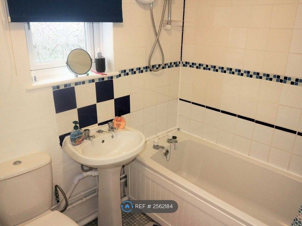 Property photo 2 of 3