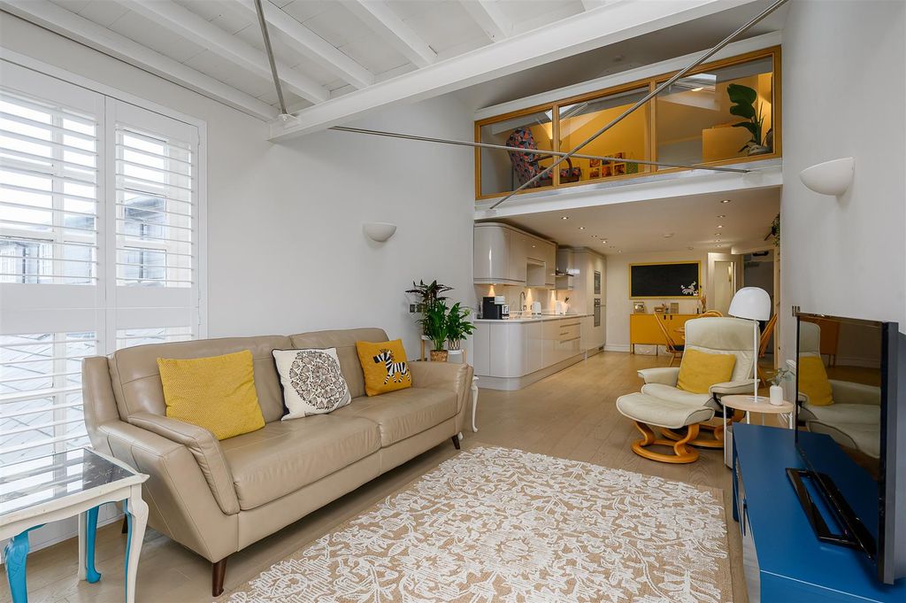 Property photo 3 of 21 Open Plan Living