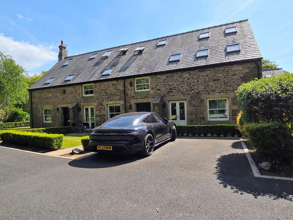 Property photo 1 of 34