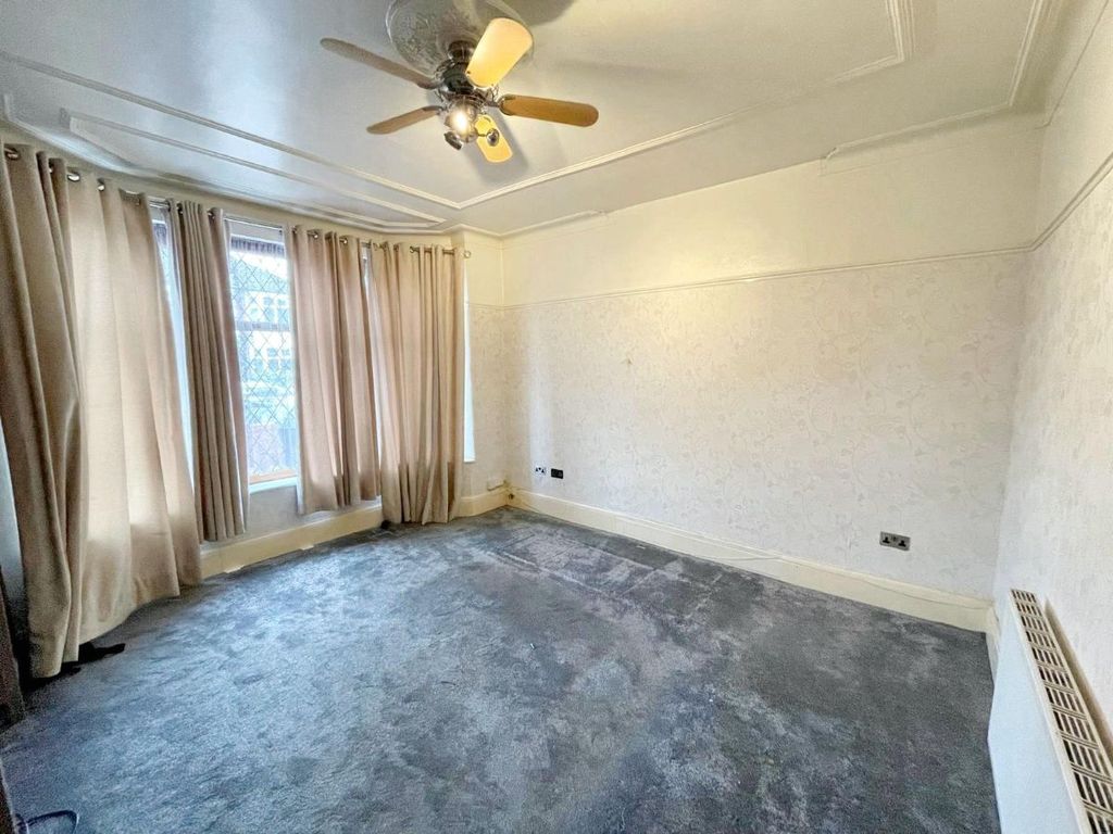 Property photo 3 of 51