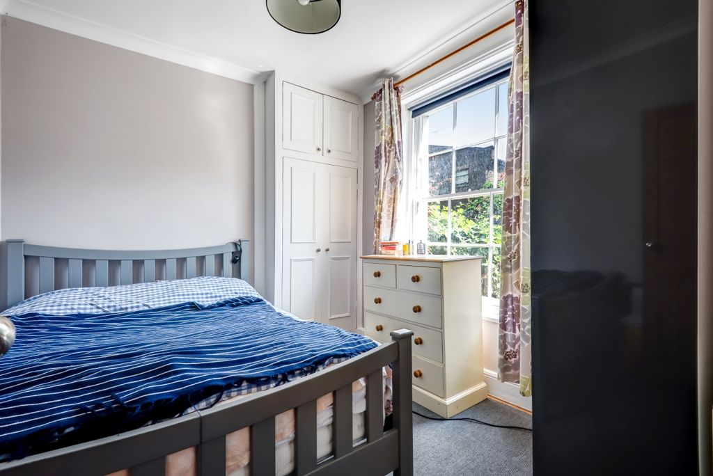 Property photo 2 of 7 330593 (4)