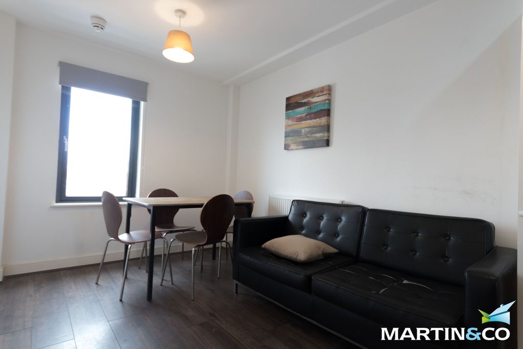 Property photo 2 of 7 1