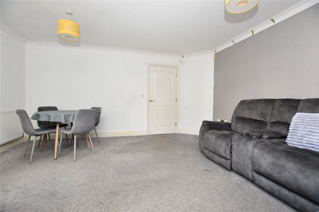 Property photo 2 of 16 Picture No. 07