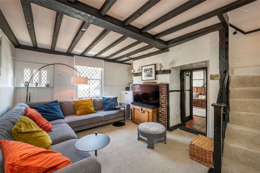 Property photo 1 of 8