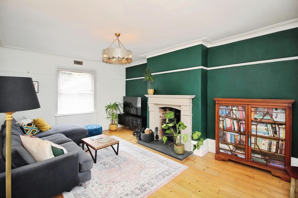 Property photo 3 of 14