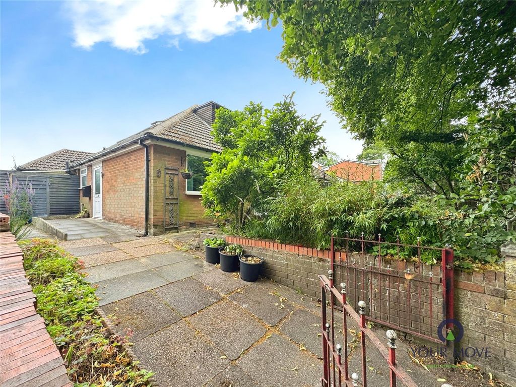 Property photo 1 of 31 Picture No. 32