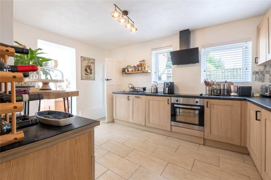 Property photo 2 of 24