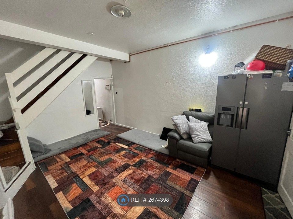 Property photo 3 of 4