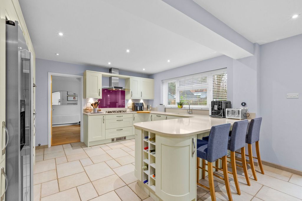 Property photo 2 of 14