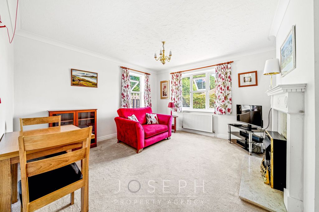 Property photo 2 of 13