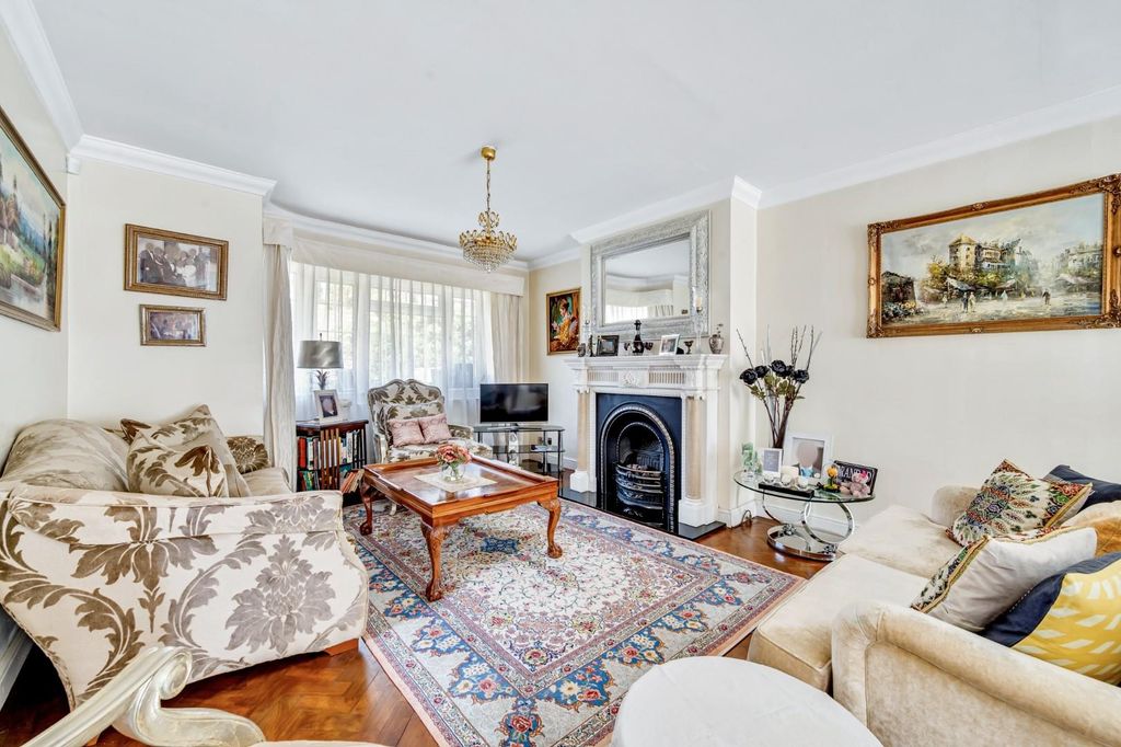 Property photo 2 of 12