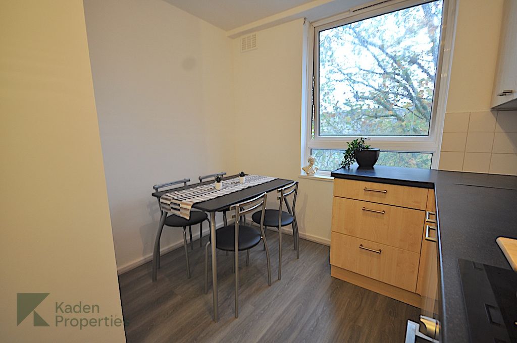 Property photo 2 of 26