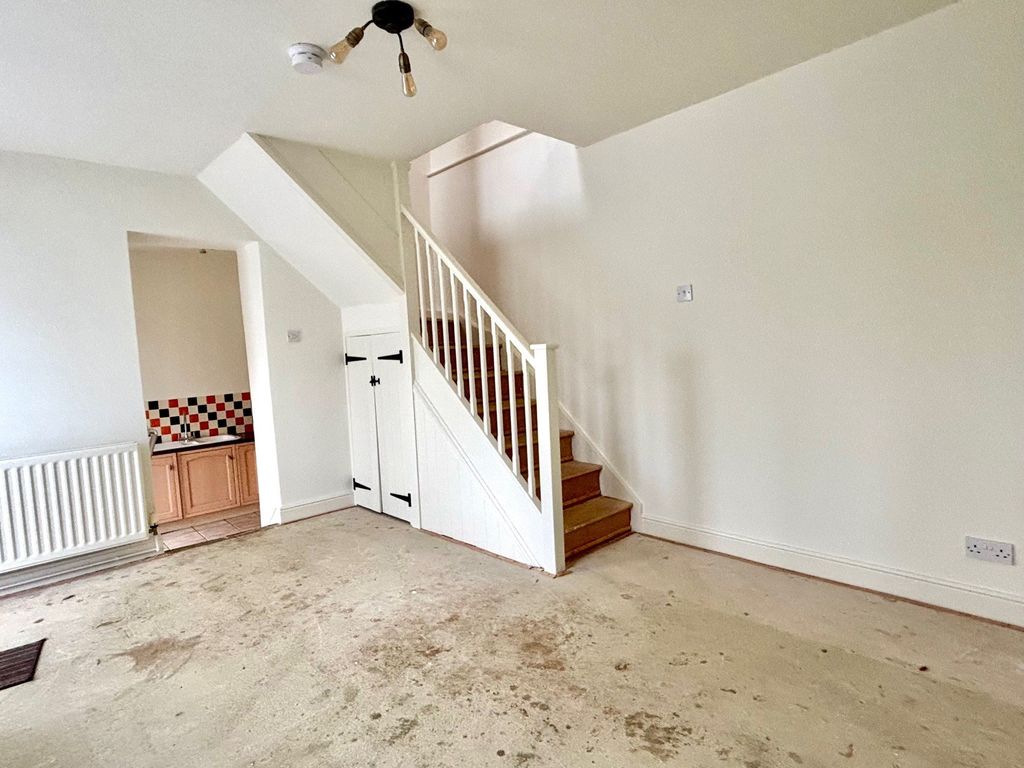 Property photo 2 of 10 Sitting Room