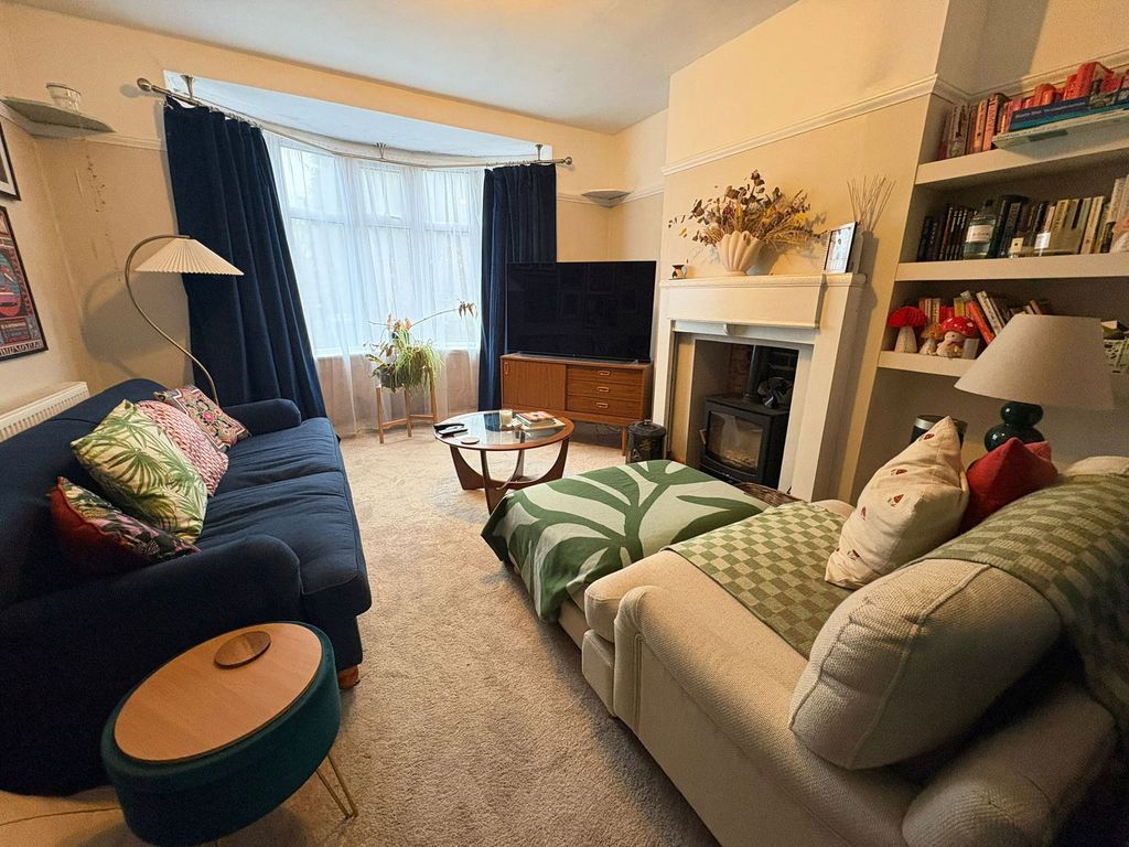 Property photo 2 of 16