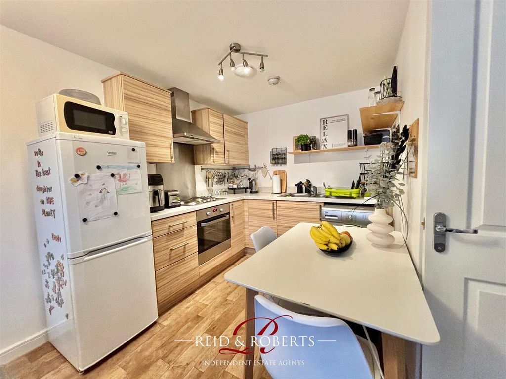 Property photo 3 of 8 2.Jpg