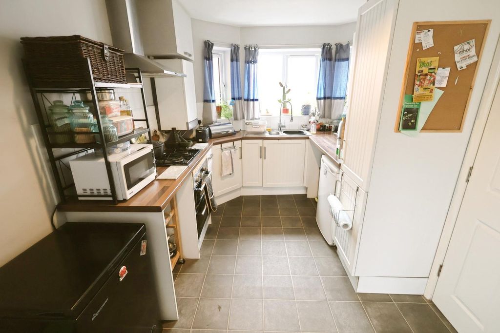 Property photo 3 of 11 Kitchen/Breakfast Room