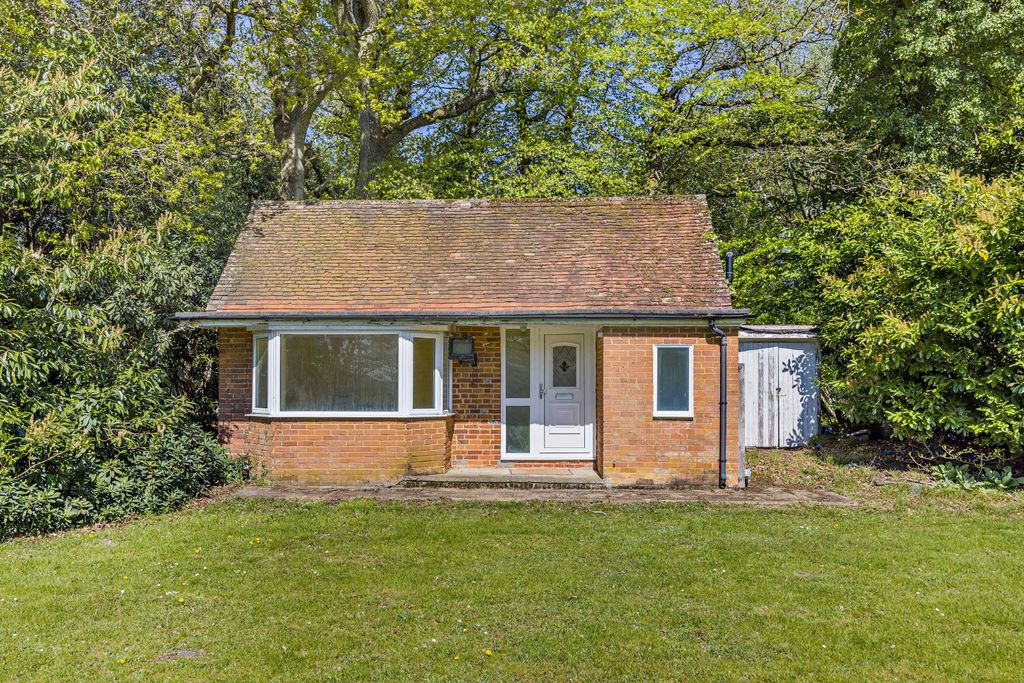 Additional image 16 of 6 bed detached house for saleBurys Bank Road, Greenham, Thatcham, Berkshire RG19