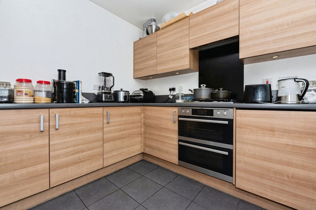 Property photo 2 of 27 Kitchen