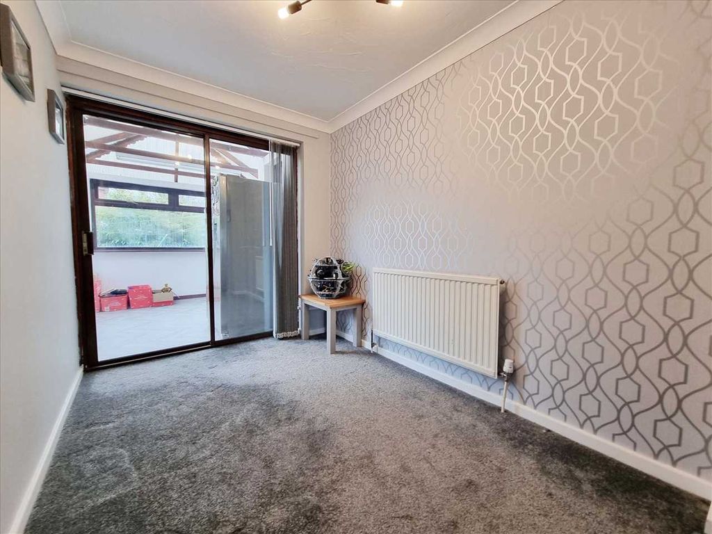 Property photo 3 of 11 Dining Room: